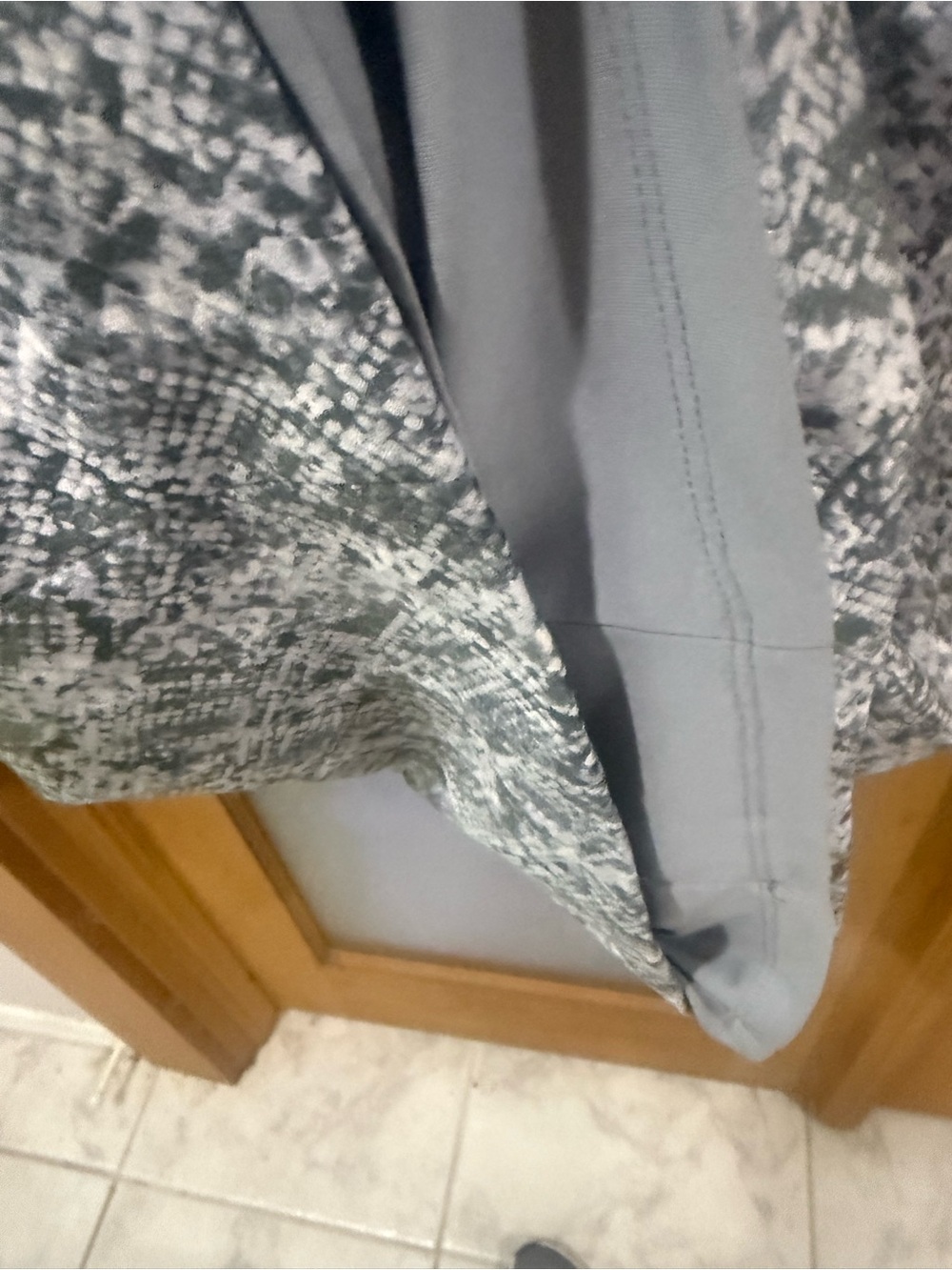 Calvin Klein Sleeveless Gray Black White Snake-Print Sheath Dress - Size 12 - Picture 6 of 6